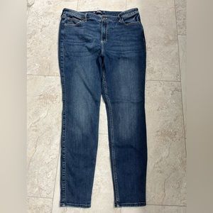 Hollister Ultra High Rise Super Skinny